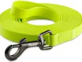 Laisse de chien verte fluo de 10m, avec mousqueton noir. Idéale pour les promenades et l'éducation de votre compagnon.